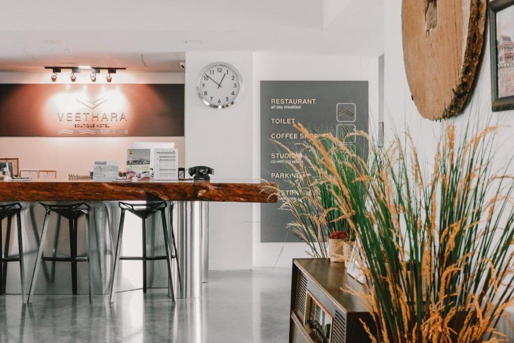 Veethara Boutique Hotel Удон Тани Екстериор снимка